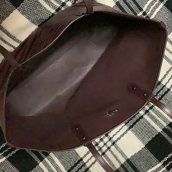 Coach burgundy & black zebra print reversible leather tote purse - Picture 6 of 10